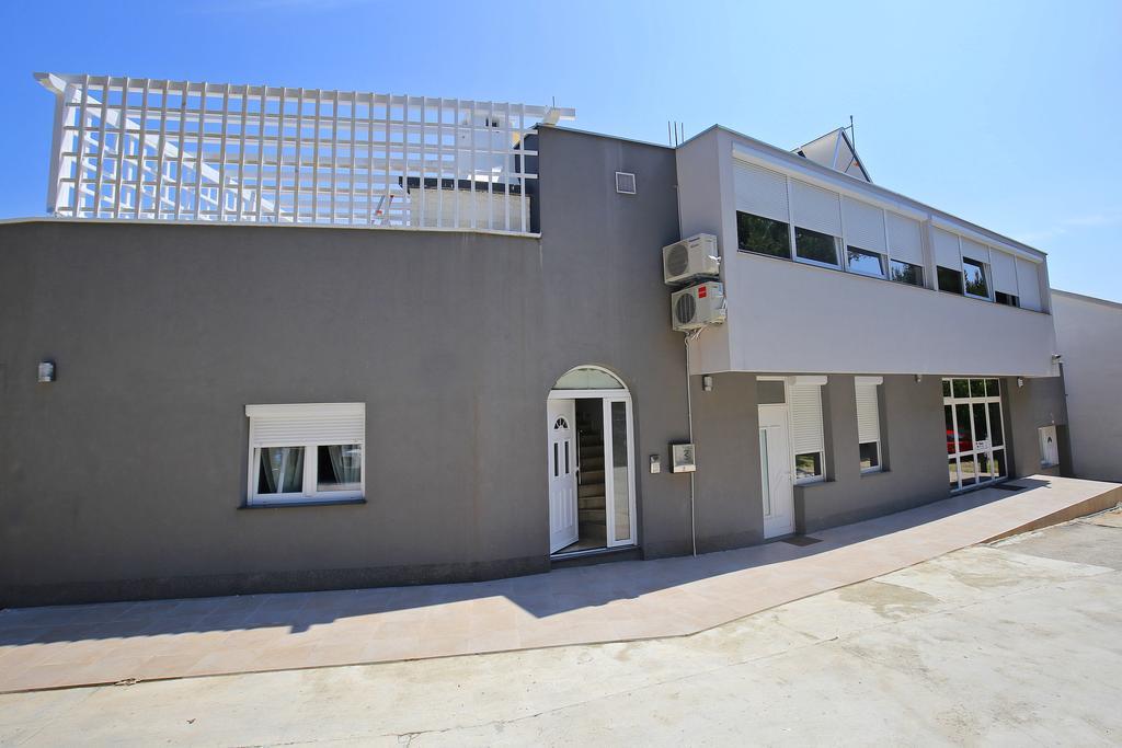 Deluxe Mkc Apartments Zadar Exterior photo